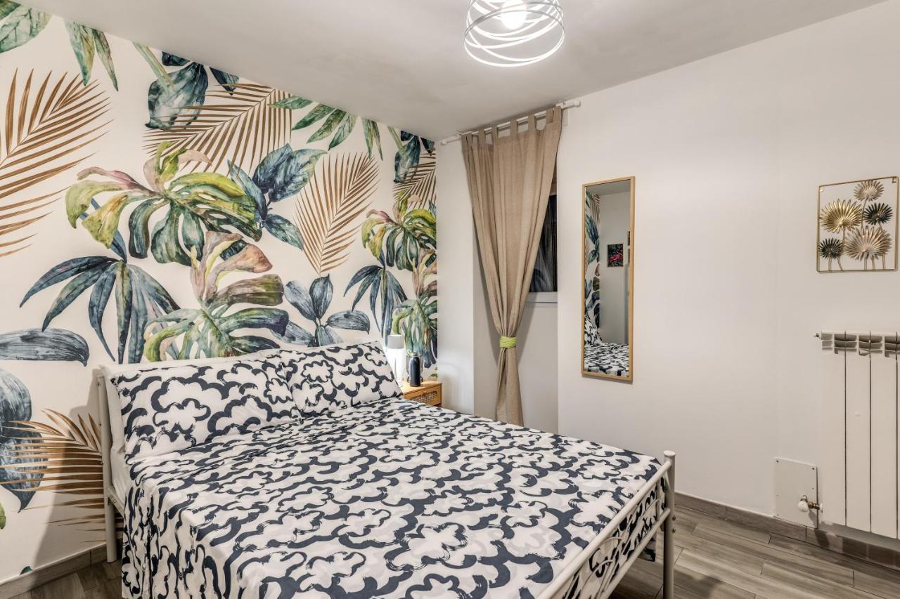 La Pieza Hotel Bari Luaran gambar