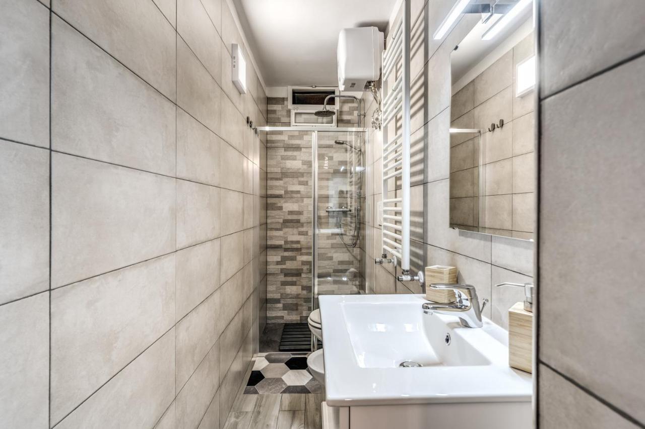 La Pieza Hotel Bari Luaran gambar